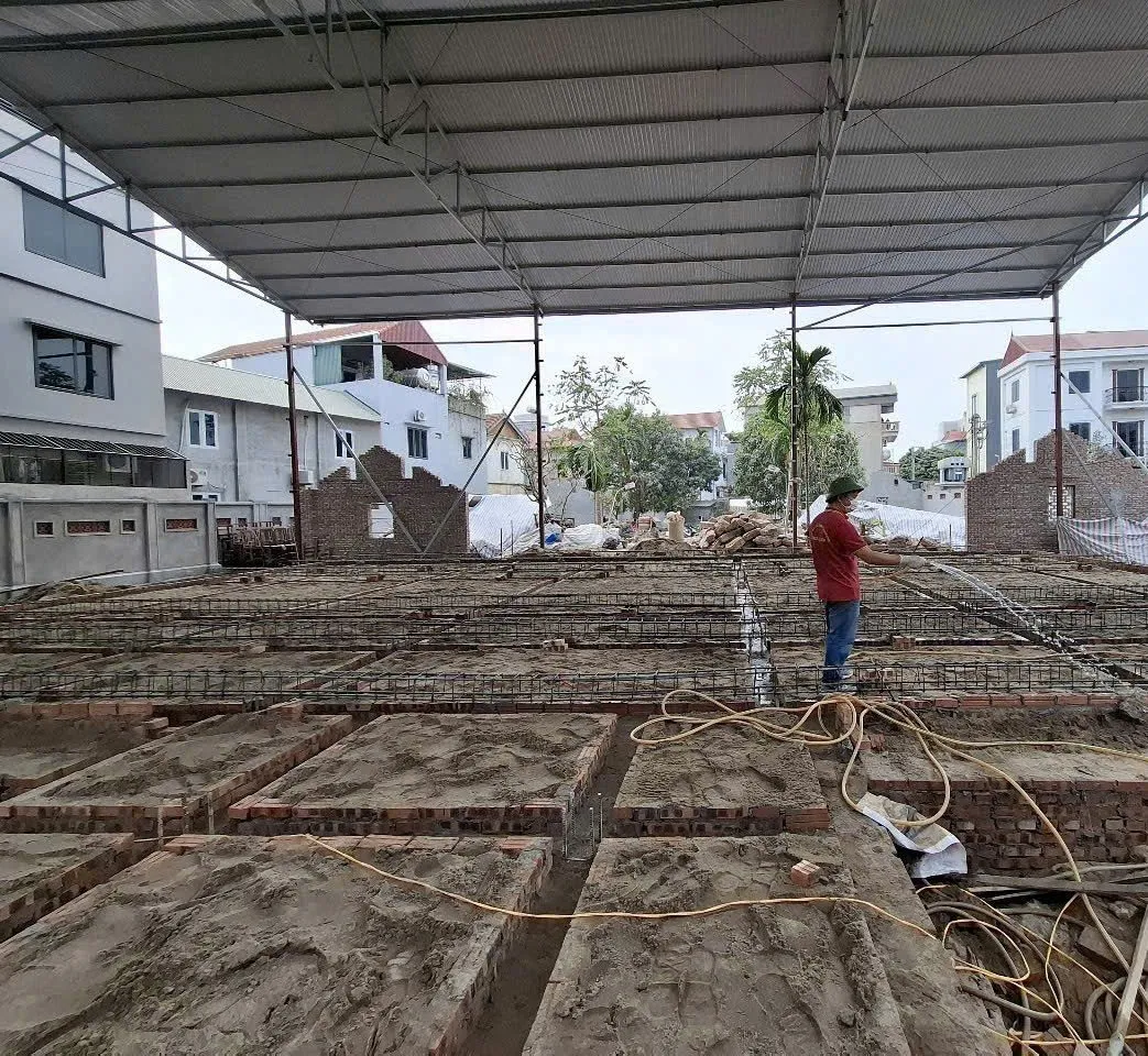 Phun phòng chống mối nền công trình đình chùa
